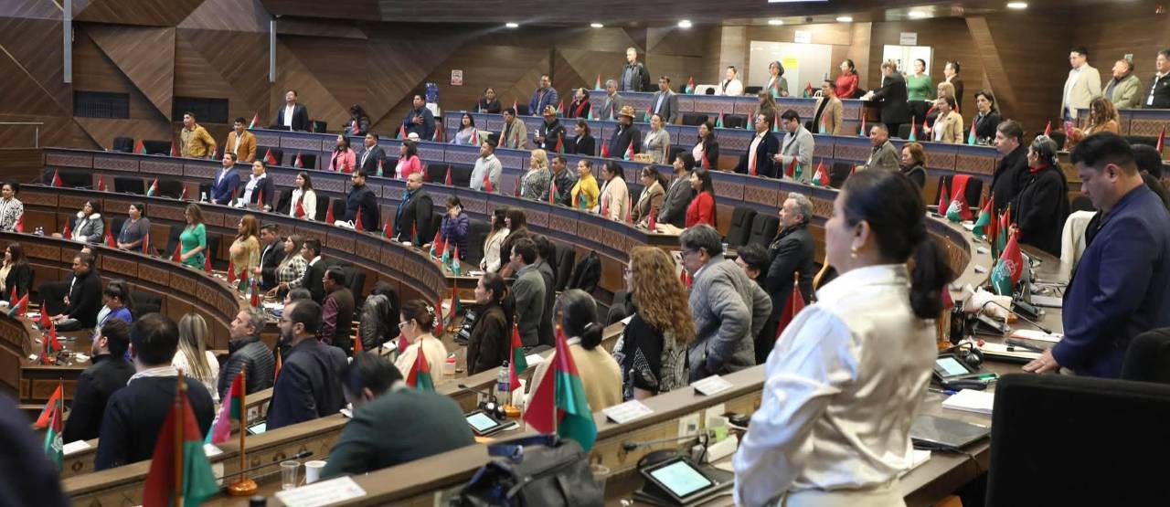Libre dice que el Gobierno busca “comprar” con “pegas” votos en la Asamblea Legislativa