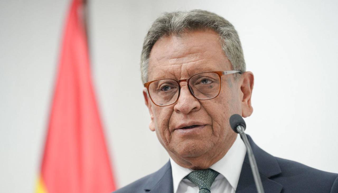 Ministro de Gobierno anuncia apertura de un corredor humanitario este sábado