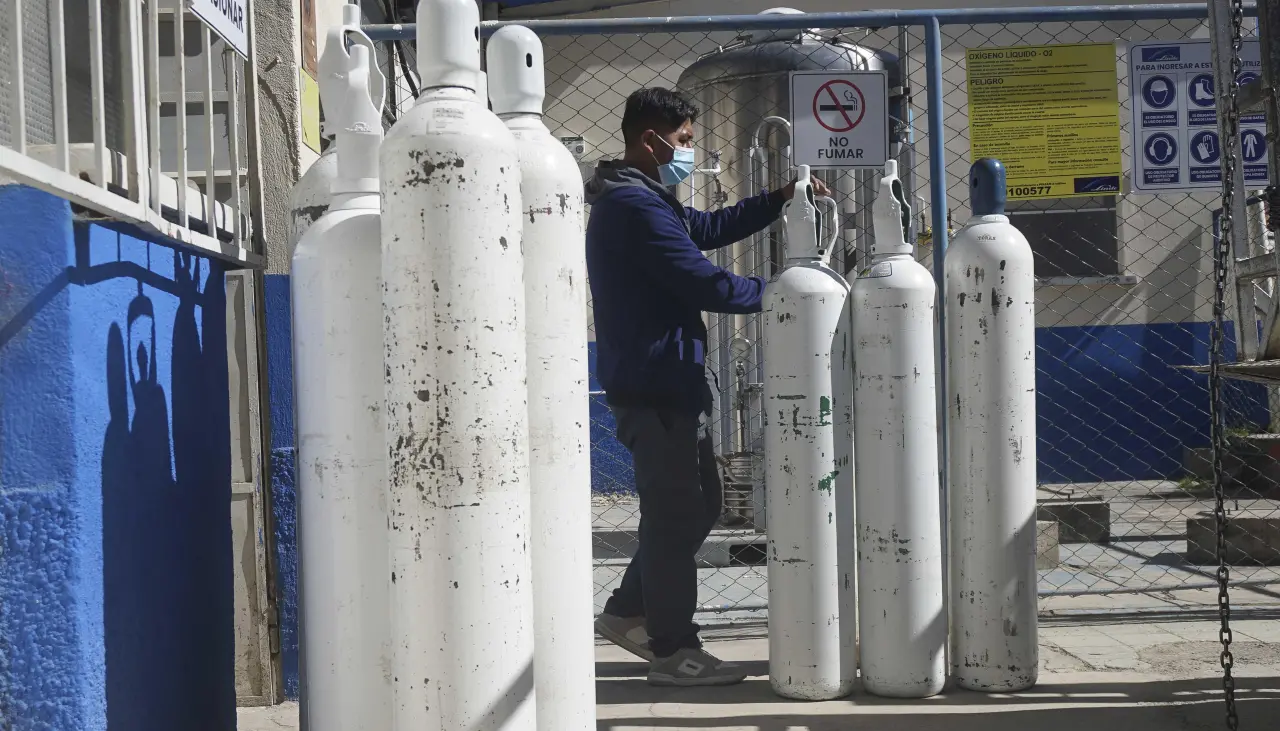 Se agota el oxígeno para pacientes de los hospitales de La Paz; los bloqueos no dan tregua