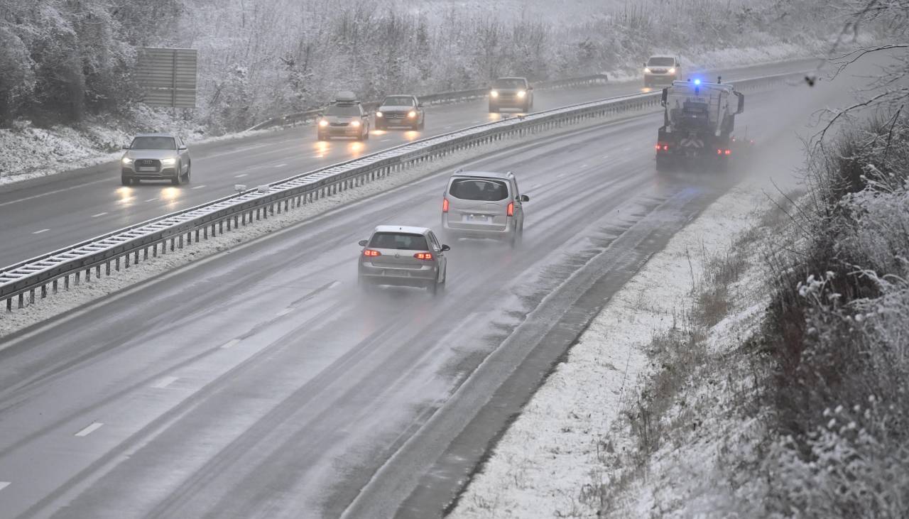 Intensa nevada provoca dos muertes en accidentes de tránsito en Francia