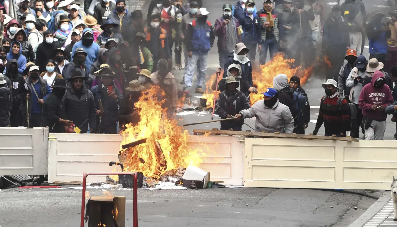 Fiscalía crea “comisión de crisis” para investigar bloqueos y violentas manifestaciones en La Paz