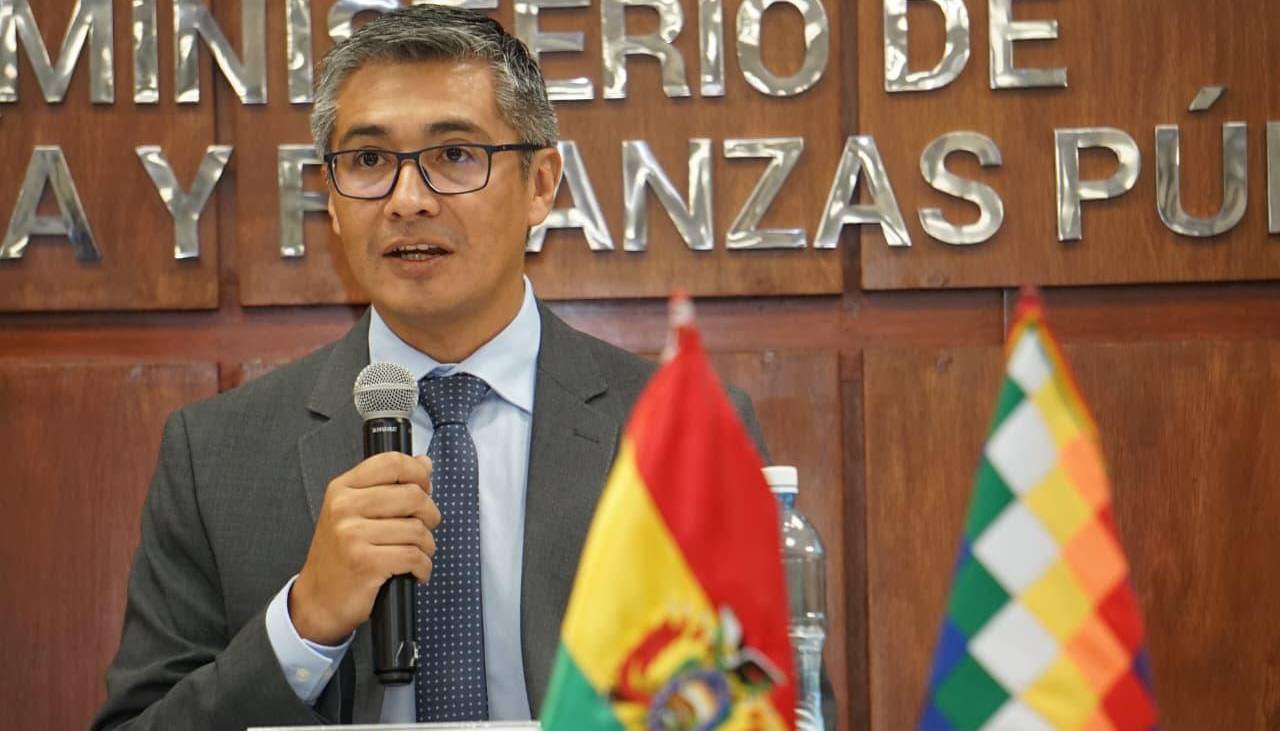 Ministro de Economía anuncia la “reformulación del Presupuesto 2026”, ajustado a la realidad del país