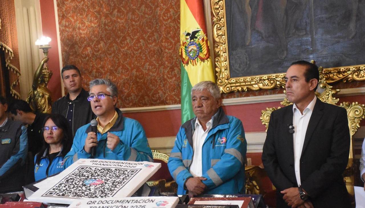Tensión en la transición de La Paz: Arias y Dockweiler cruzan acusaciones por los documentos