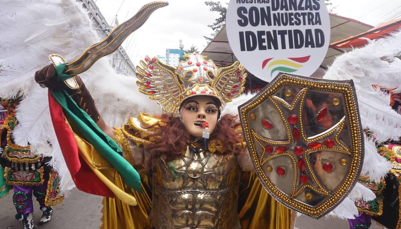 “Defendemos nuestro patrimonio cultural celebrándolo”: El mundo se deslumbra con el Carnaval de Oruro