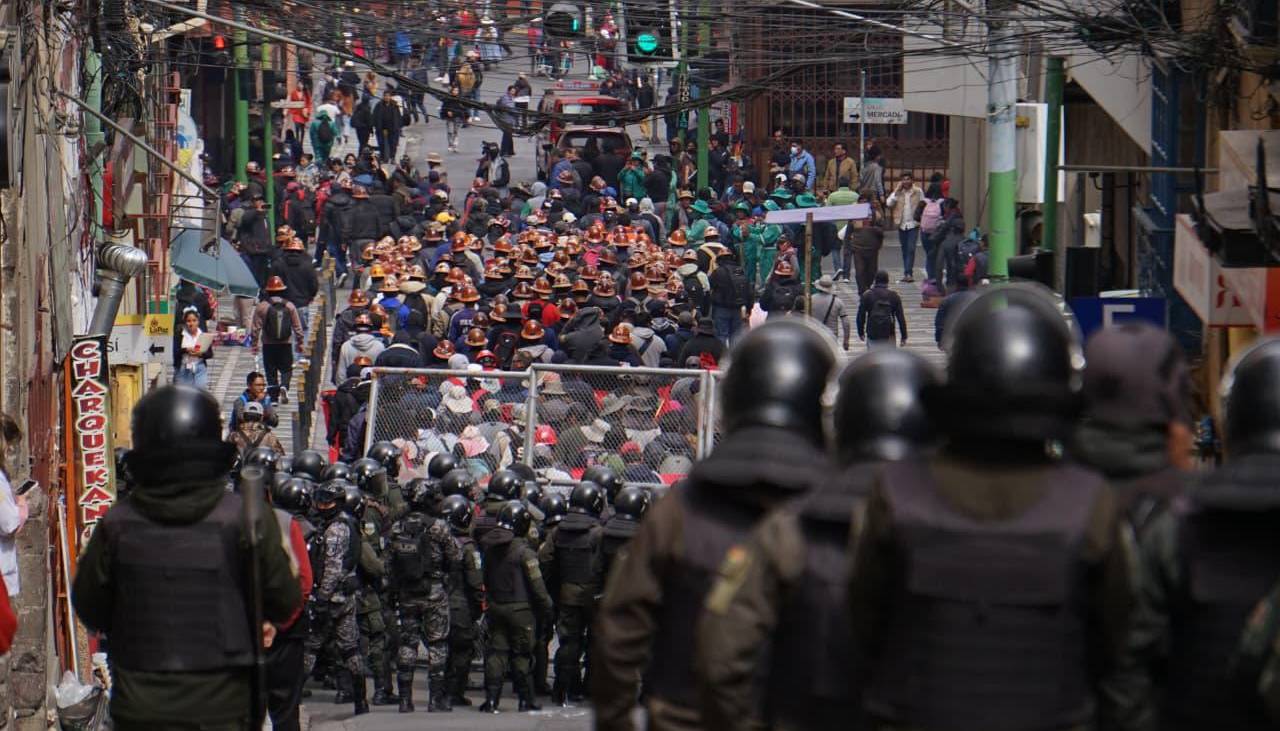 Ante ultimátum de los cívicos, viceministro pide evitar escenarios de violencia