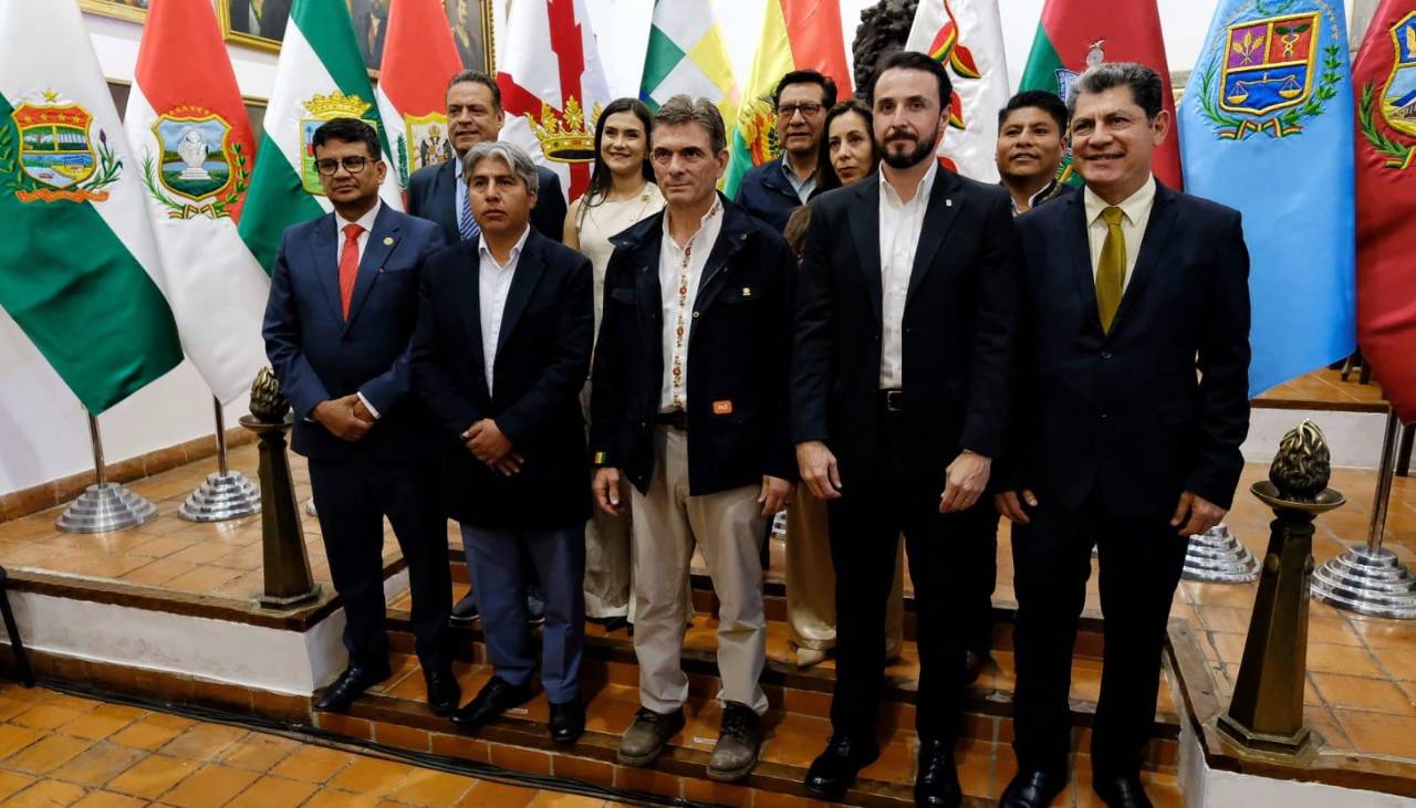 En vivo: Conclusiones de la reunión entre el presidente Paz y Gobernaciones por el modelo 50-50