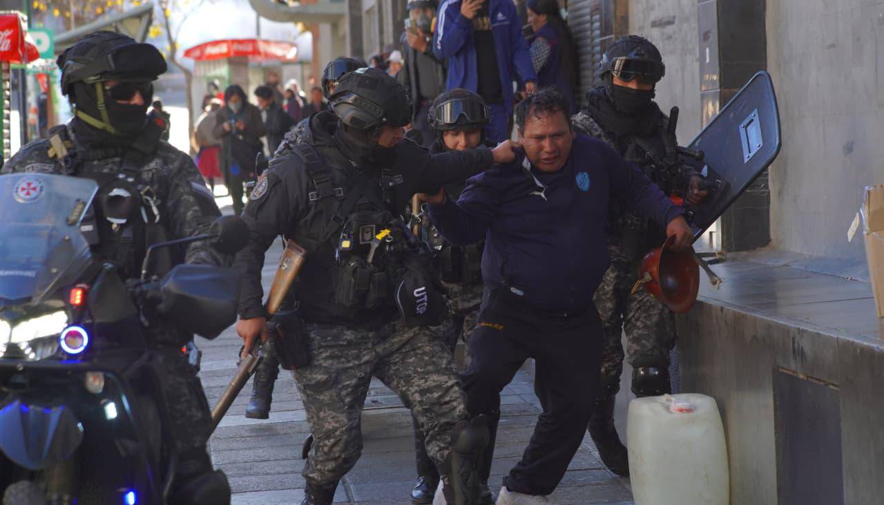 ¿Qué pasó con los mineros arrestados en el enfrentamiento con la Policía?