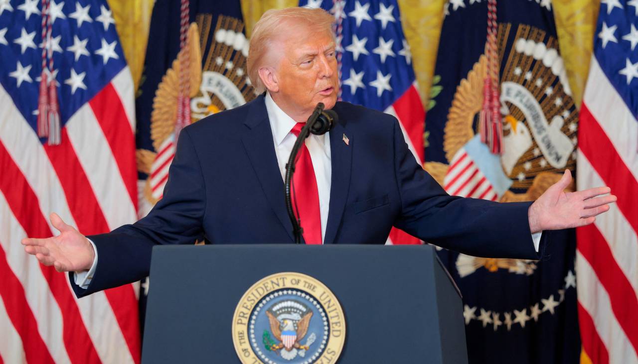 Trump anuncia un “poderoso” bombardeo contra una isla petrolera clave de Irán