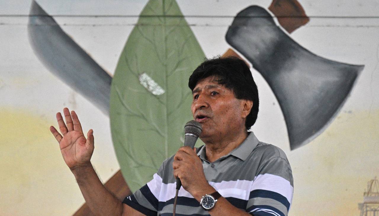 ¿Qué dicen los audios que el Gobierno atribuye a Evo Morales sobre los bloqueos? 