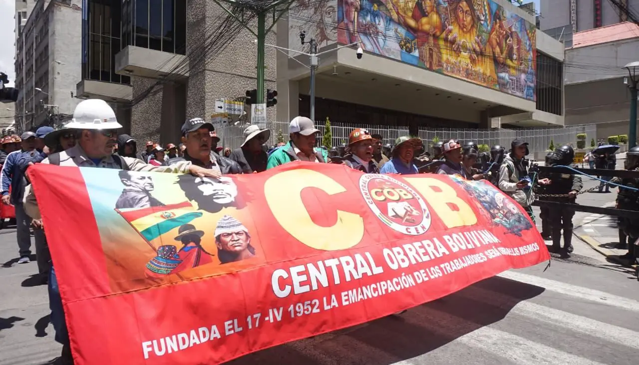 Exdiputado Barral dice que se admitió acción popular contra los bloqueos de la COB