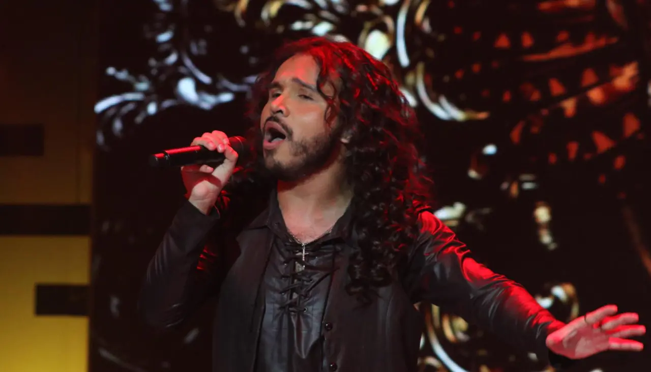 José Andrëa impresiona con su energía en el escenario de los sueños