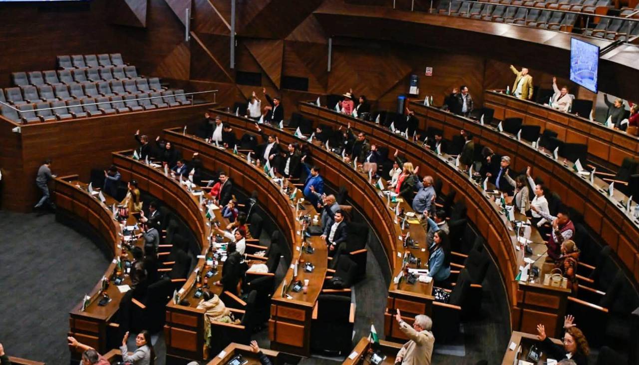 Hay incertidumbre por la posesión del fiscal general interino José Armando Urioste