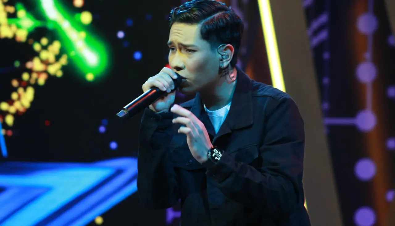 ¿Qué pasó? Joseca retrocede y desafina durante toda su presentación