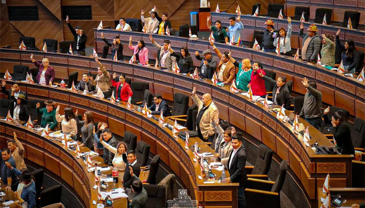Diputados inician votación del proyecto para abrogar la Ley 1720 de conversión de tierras