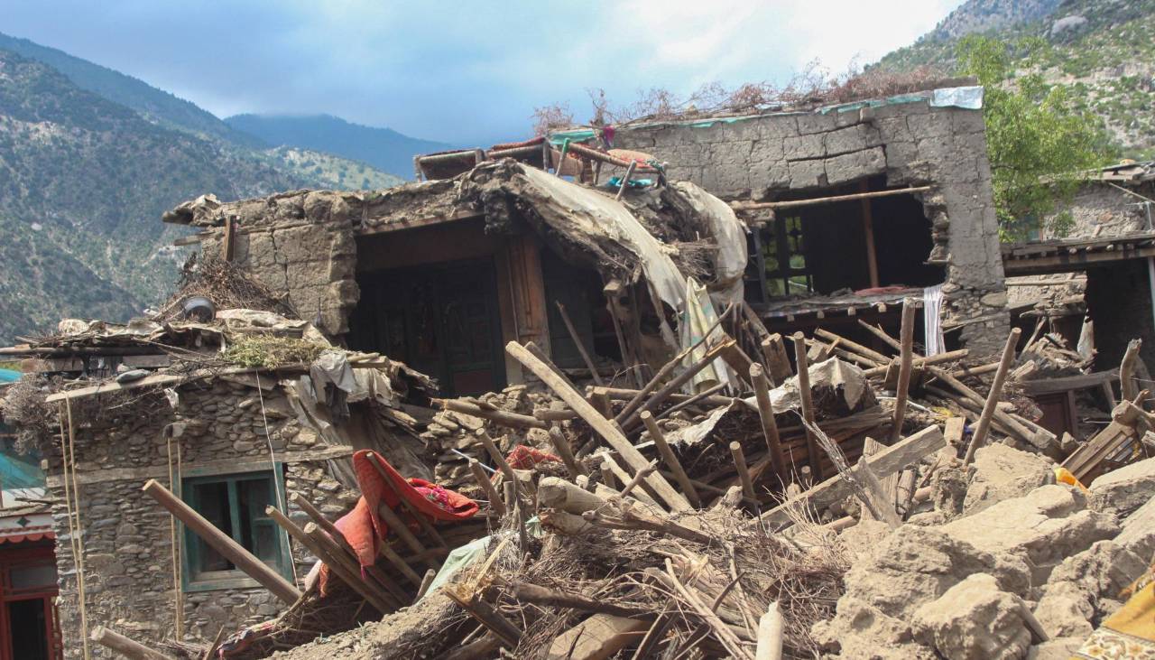 Más de 2.200 muertos en el peor sismo de la historia reciente de Afganistán