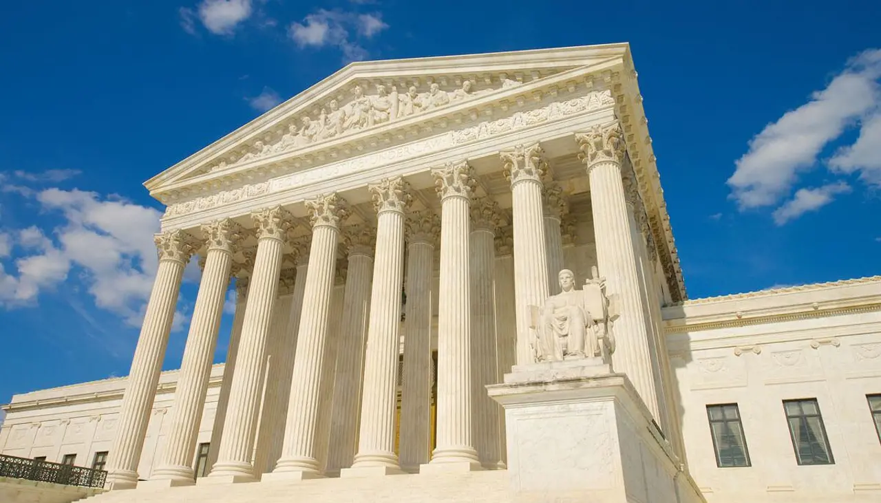 La Corte Suprema de EEUU limita el poder de jueces para bloquear decisiones de Trump