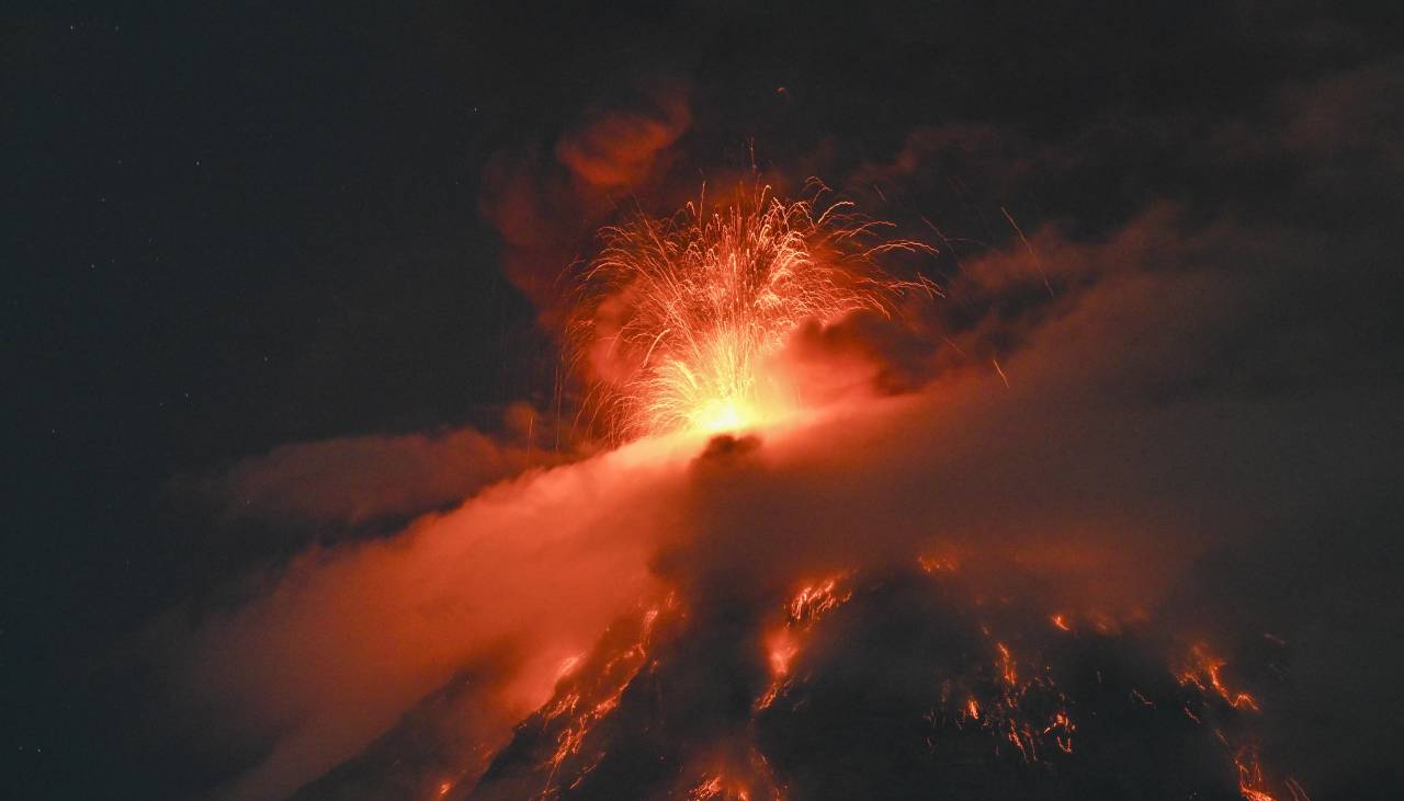 Guatemala declara alerta de “peligro” por erupción del volcán de Fuego
