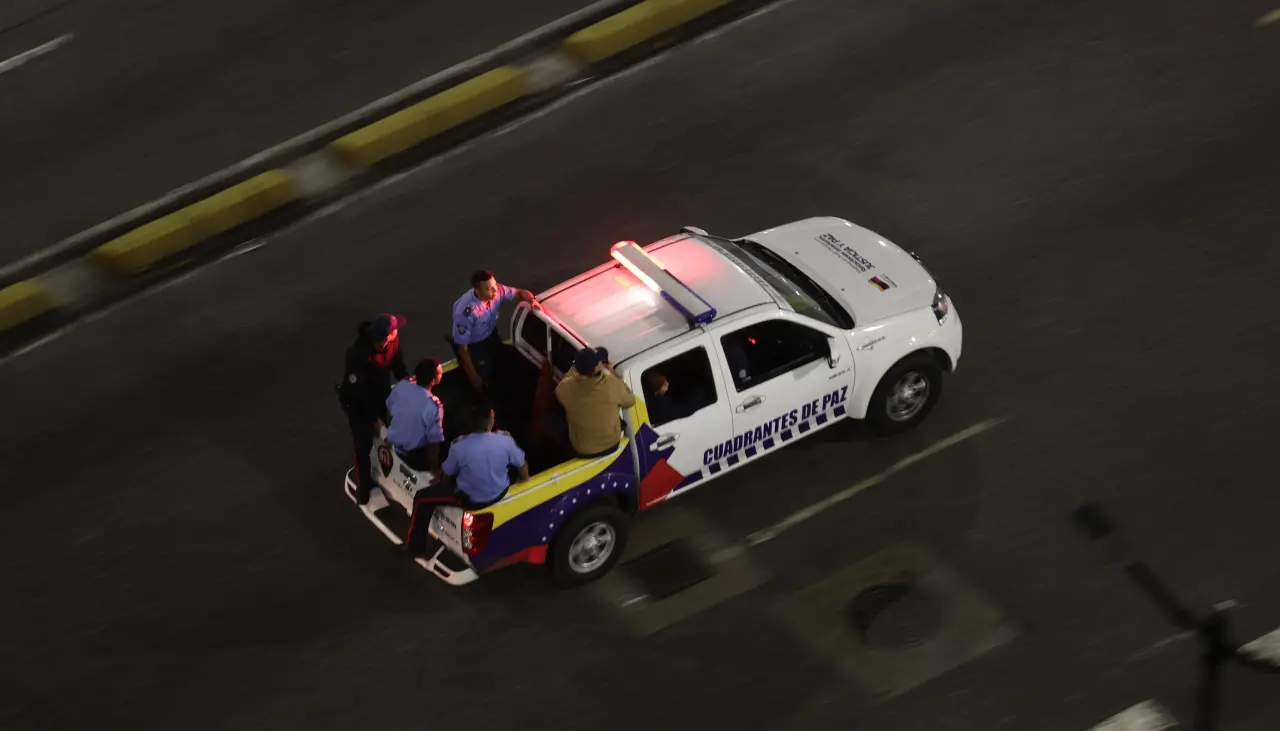 Ministro confirma ataques a zonas civiles de Venezuela y dice que buscan posibles víctimas