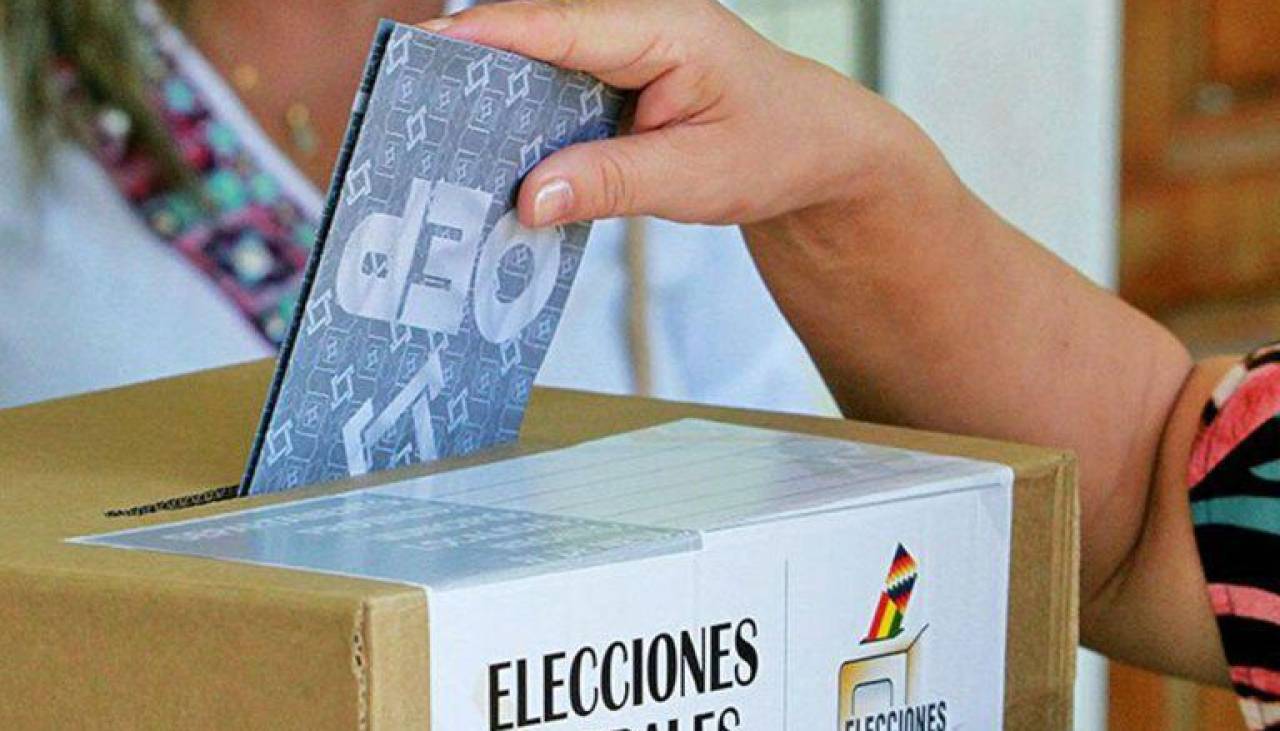 Viceministra Alcón dice que Arce se comunicó con el TSE para “garantizar” las elecciones generales 