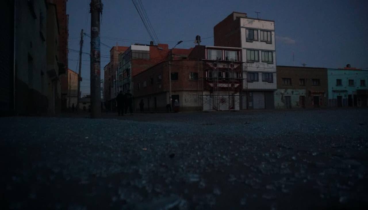 Alcaldía en Viacha declara tres días de duelo en solidaridad a las familias de los fallecidos tras explosiones en un cuartel 