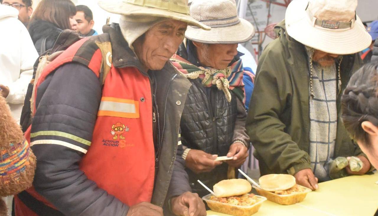 Ya no tendrán que dormir en la calle: El albergue de la Terminal de Buses de La Paz abre sus puertas