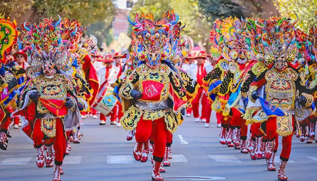 Este viernes es el lanzamiento del Carnaval de Oruro 2026, se prepara una noche llena de alegría y cultura