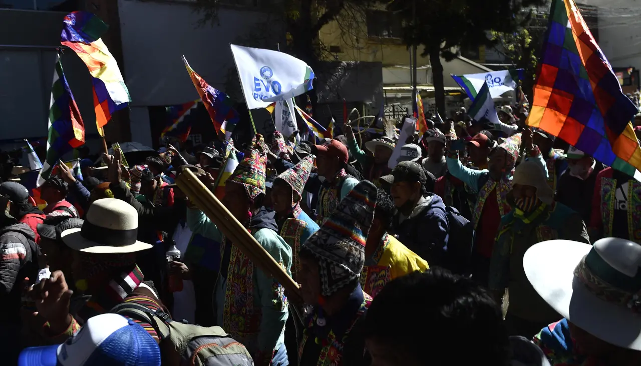 “Repudiamos enérgicamente el abuso de poder”, dice Andrónico, que pide liberación de evistas aprehendidos