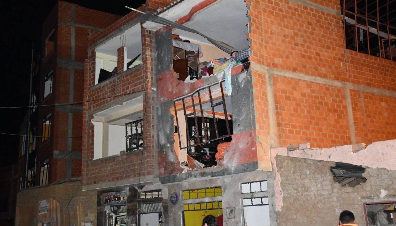 Defensoría calcula que explosión en Viacha afectó a 3.600 viviendas con daños de distinta magnitud