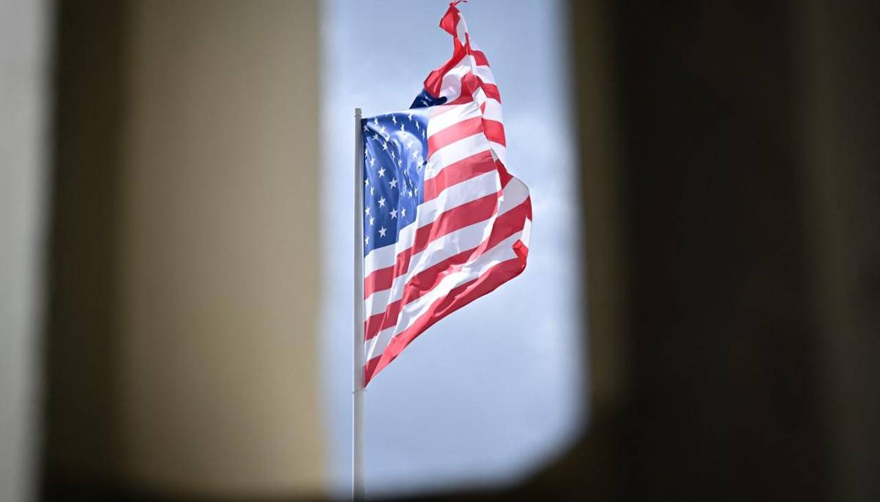 ¿Para quiénes aplica el costo de 100.000 dólares para la visa H-1B en EEUU?