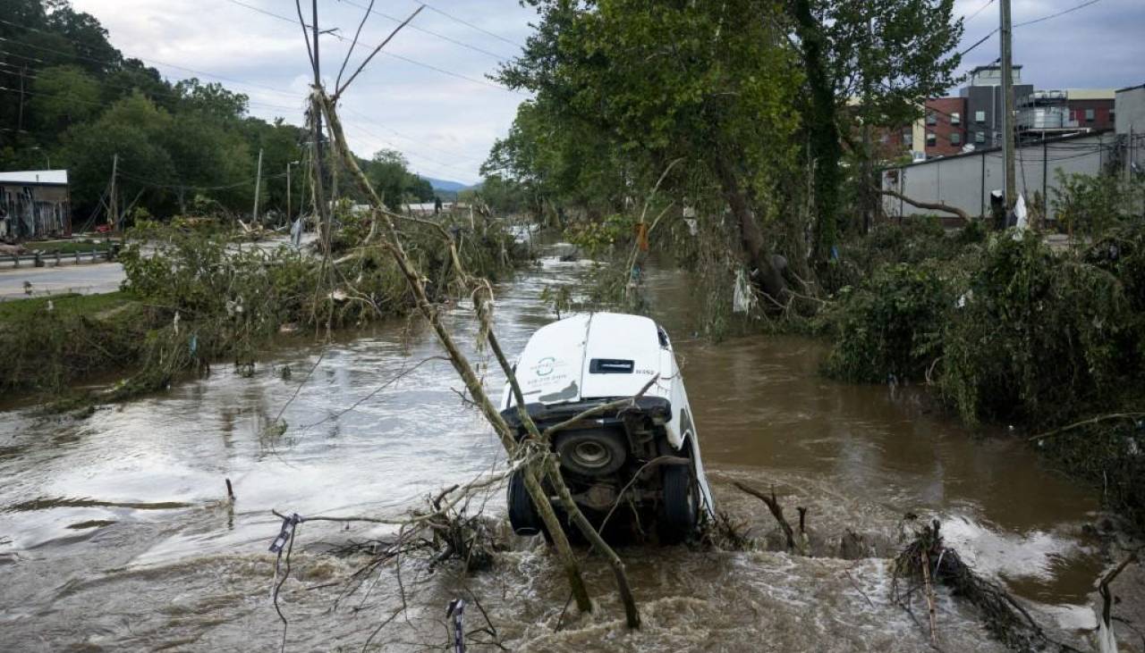 El huracán Helene deja más de 60 muertos en EEUU y “gran desastre” en Carolina del Norte