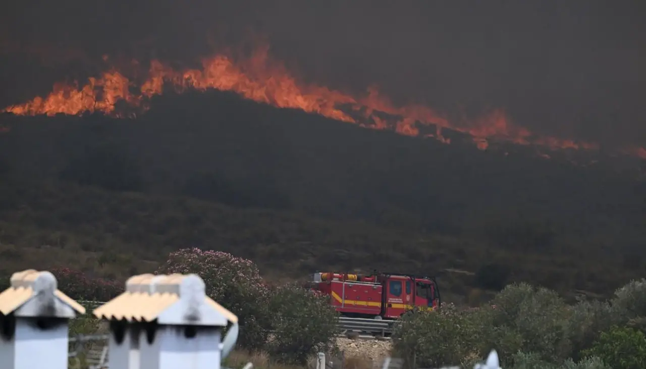 Un violento incendio deja al menos 12 muertos de distintas nacionalidades en el sur de España