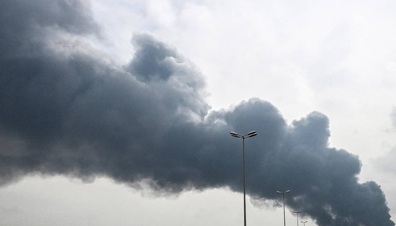 Irán ataca una importante central eléctrica en el norte de Israel, según la agencia Fars