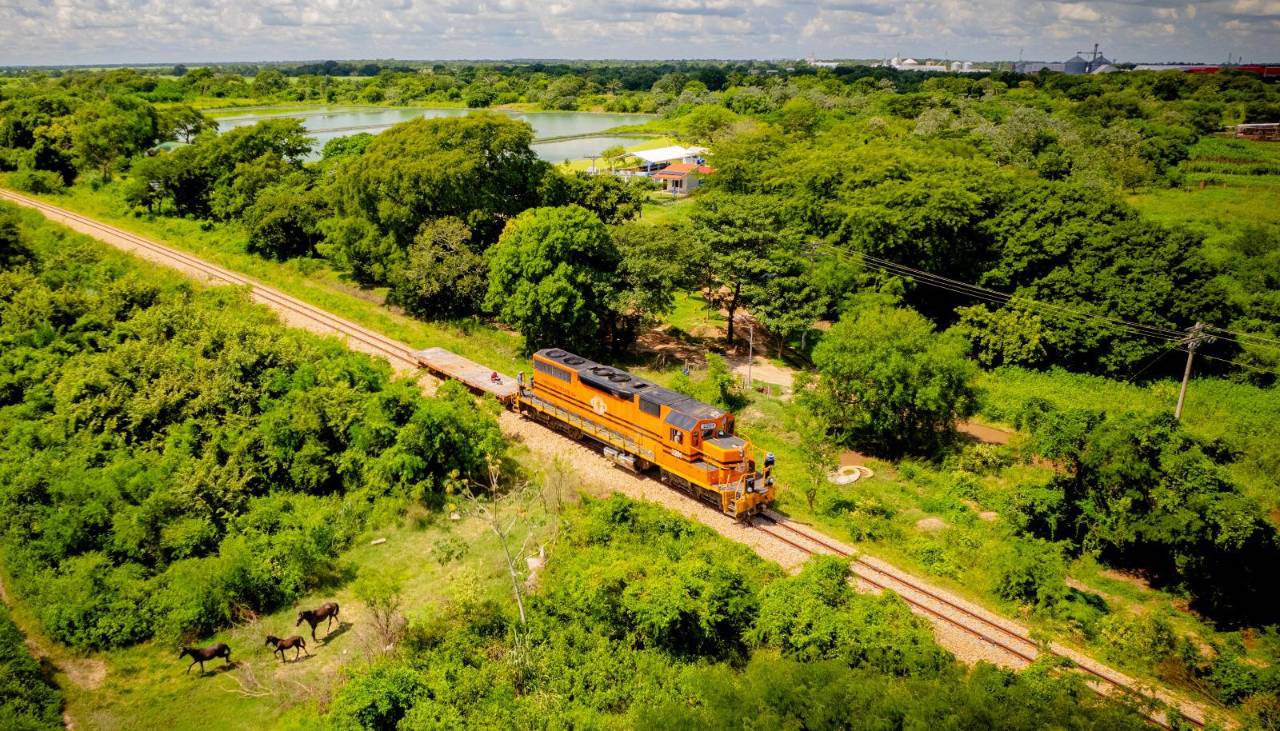 Bolivia impulsa cumbre para definir una política ferroviaria que lo consolide como eje de la integración regional