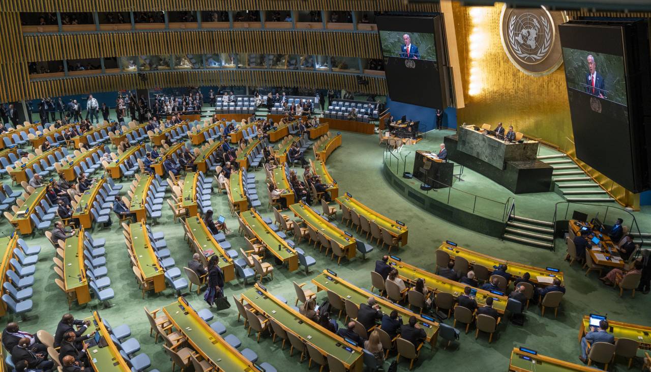 Japón restablece sus sanciones a Irán por su programa nuclear tras decisión de la ONU