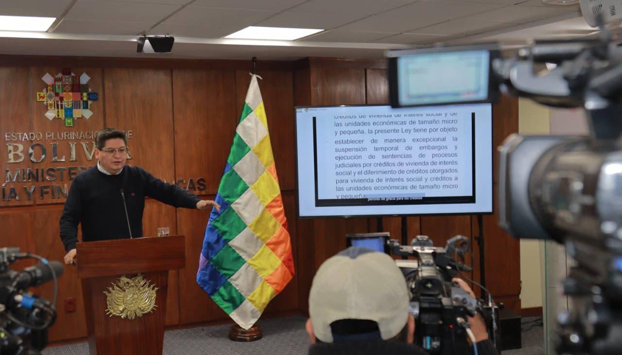 Gobierno objeta la “ley le diferimiento de créditos” y pide que el proyecto sea devuelto a Diputados para analizar los cambios