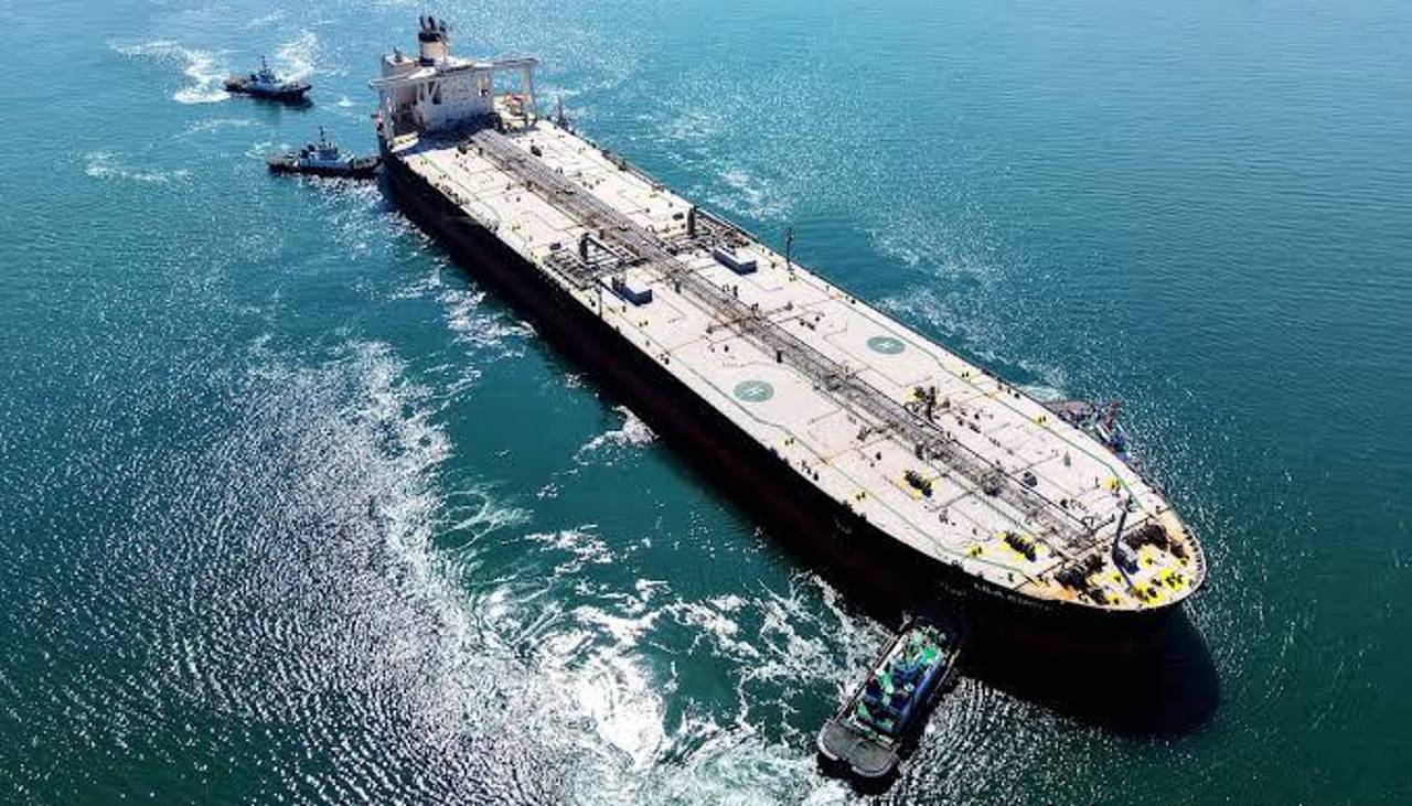 El barril de Brent alcanza los 100 dólares con la extensión del conflicto en Oriente Medio