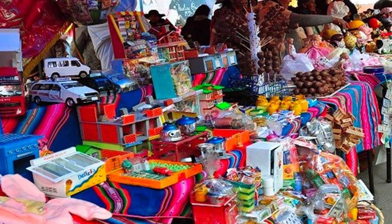 La Paz: Artesanos denuncian robo en más de 20 puestos de venta de la Feria de la Alasita 