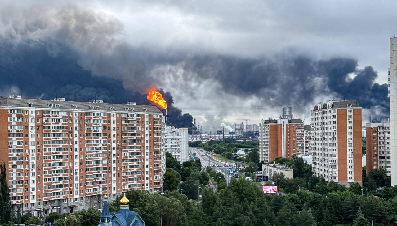 Ucrania lanza su mayor ataque con drones a Moscú en dos años