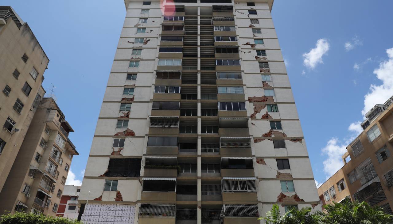 Se eleva a 2.295 los fallecidos por el doble terremoto de hace una semana en Venezuela