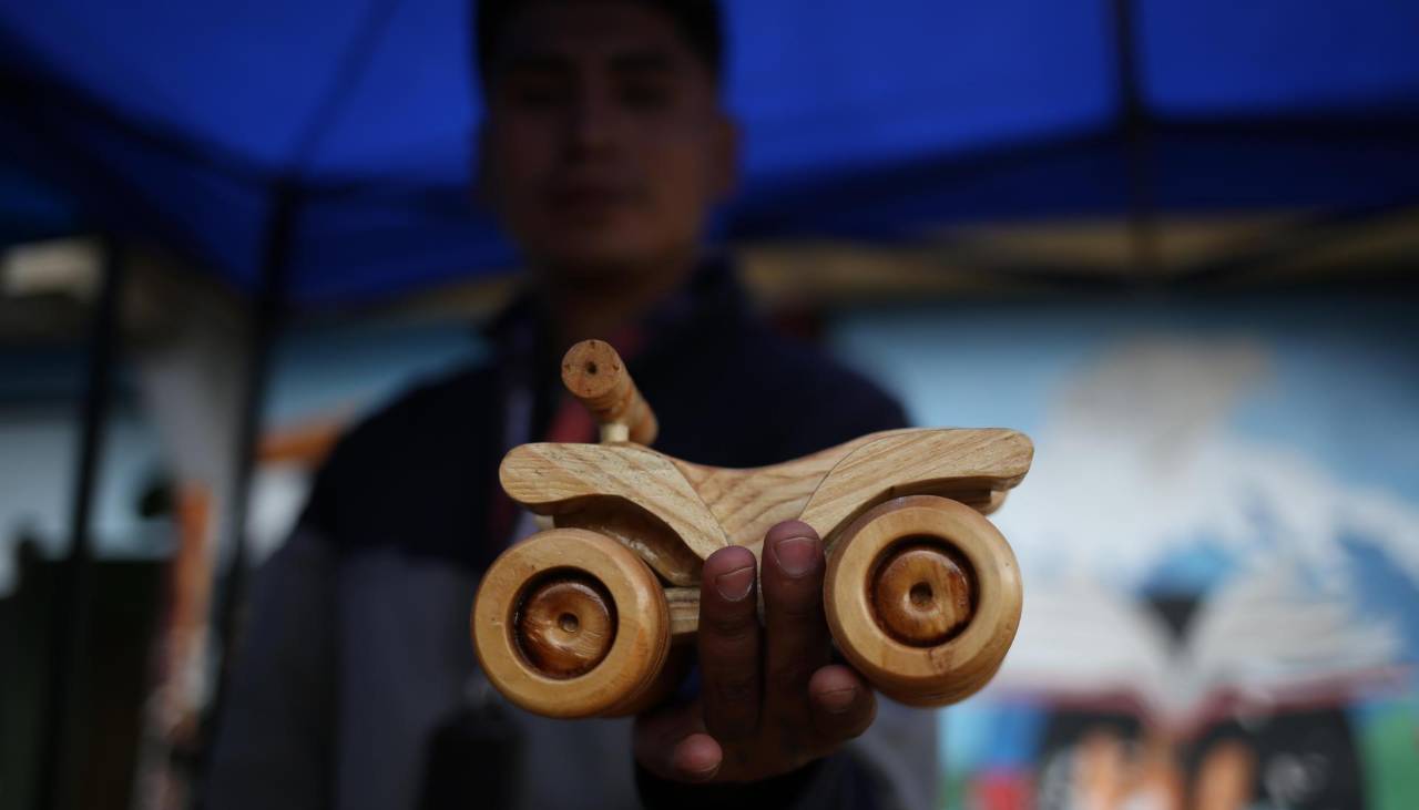 Jóvenes privados de libertad elaboran artesanías mientras diseñan los sueños de la libertad desde Qalauma