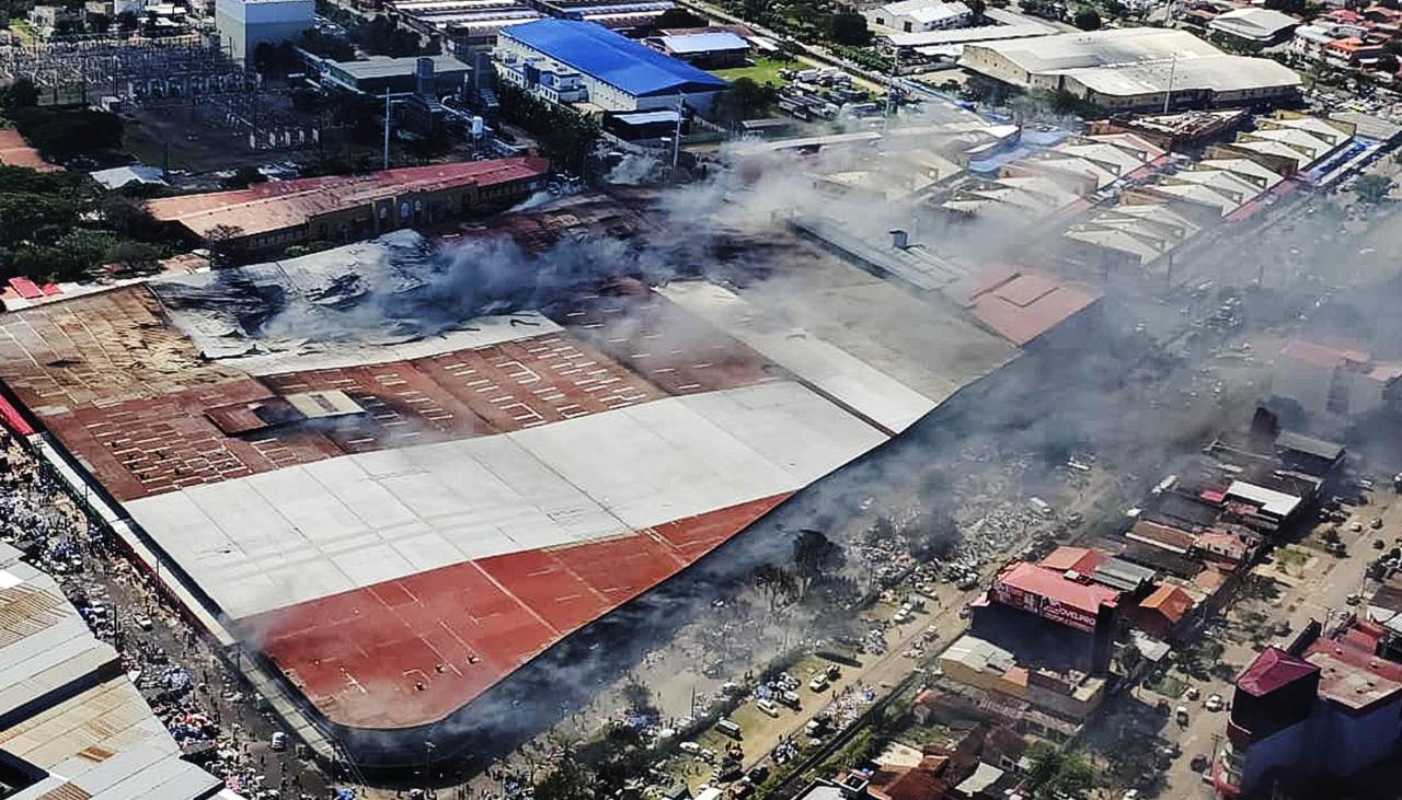 Comerciantes de la Feria Barrio Lindo contratan un peritaje privado para ayudar con la investigación sobre el incendio
