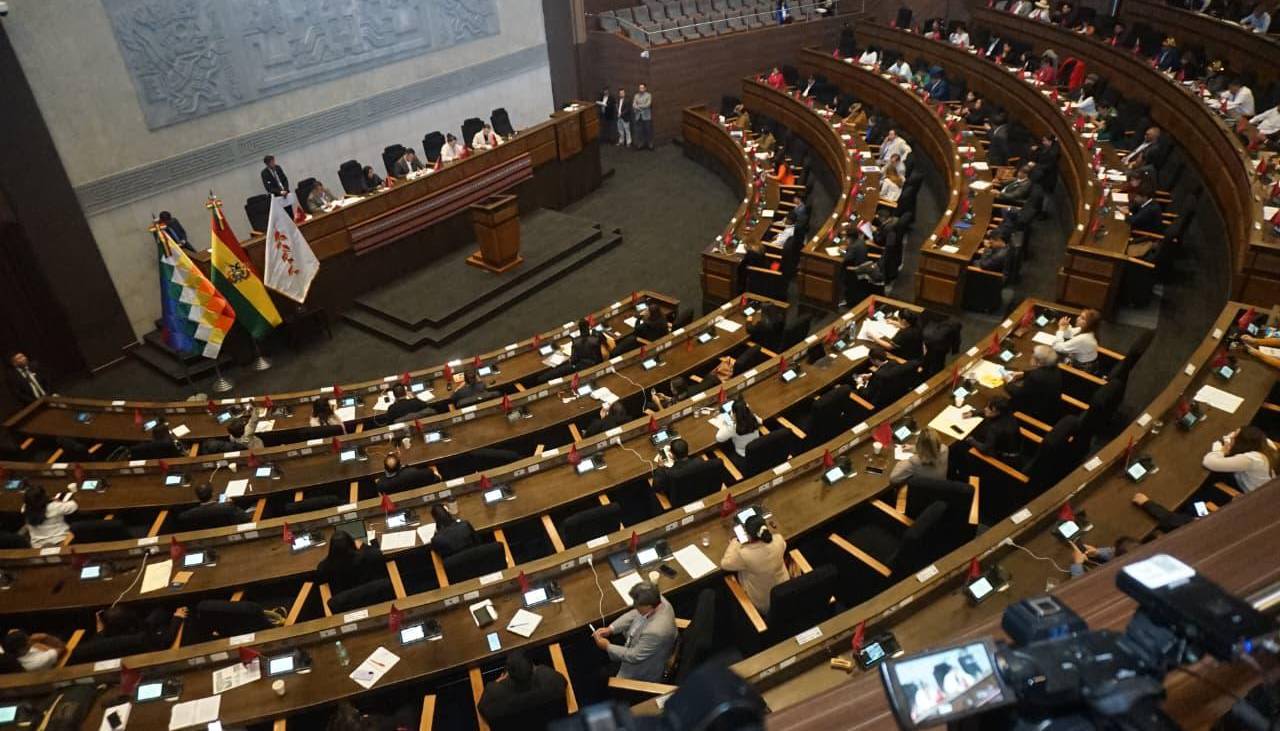 Lara declara cuarto intermedio en la sesión del Legislativo tras fricciones por la “censura” de Medinaceli