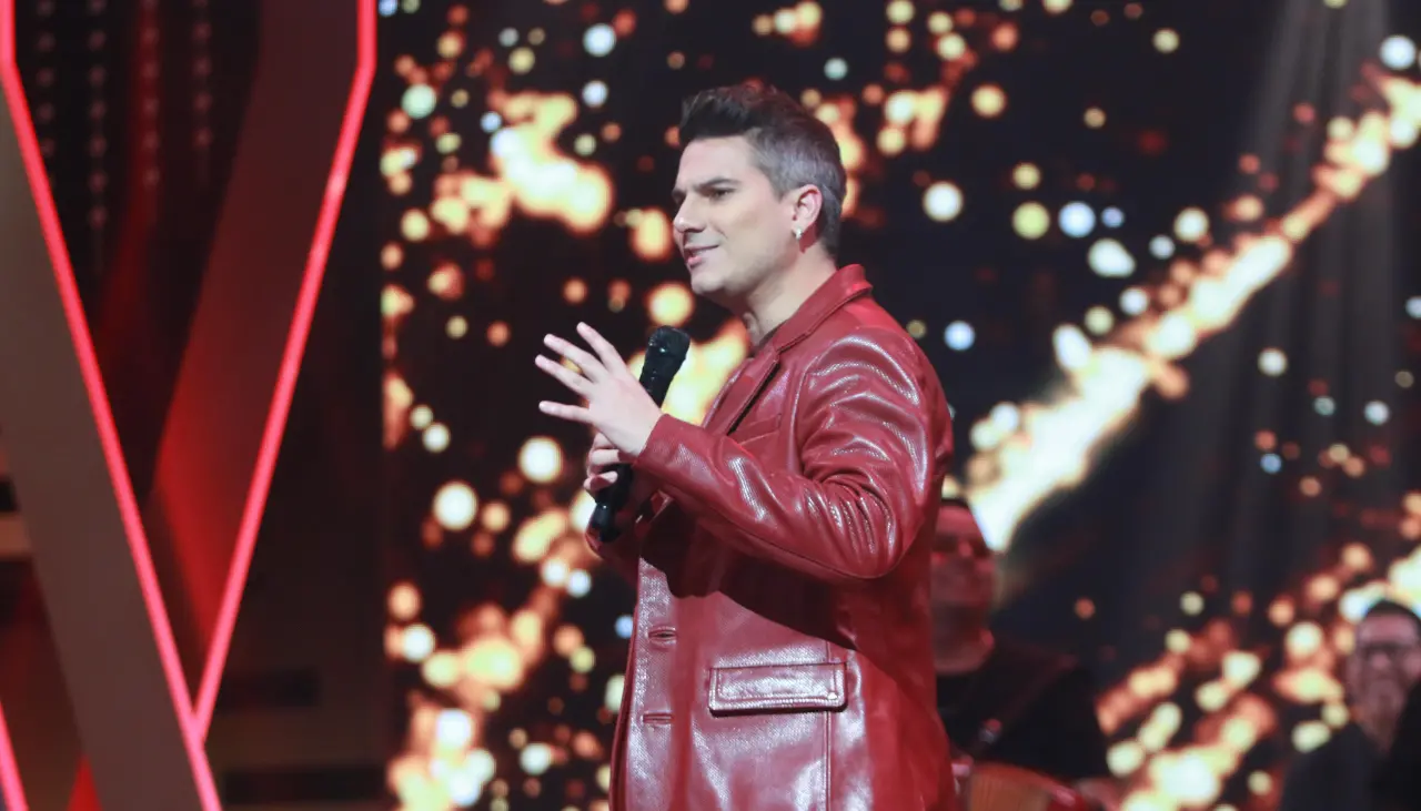 ¿Cómo surgió la colaboración musical entre Pipe Bueno y Luis Vega? 
