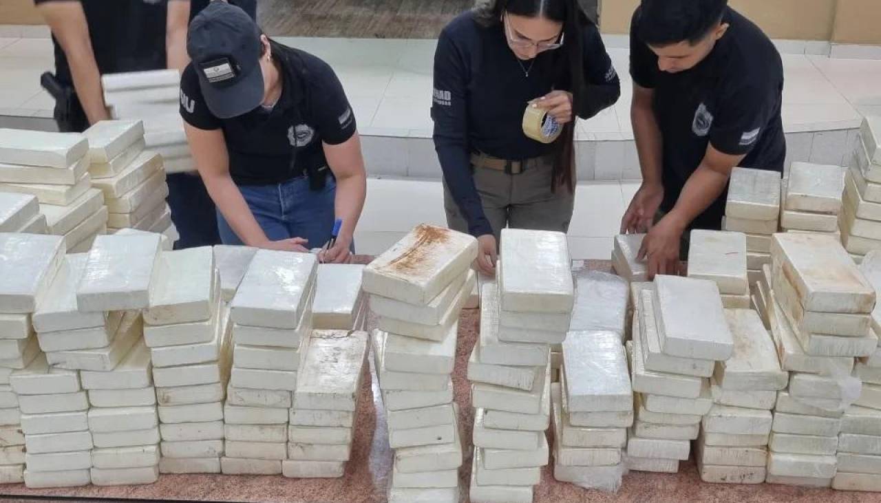 Seis detenidos y casi media tonelada de cocaína incautada en operación en Paraguay