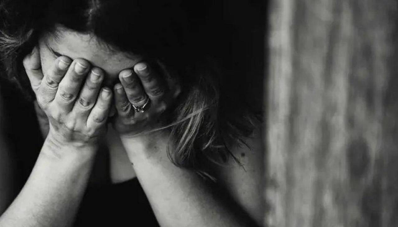 Una adolescente de 17 años fue apuñalada 14 veces por otro menor de edad en Oruro, reporta la Fiscalía