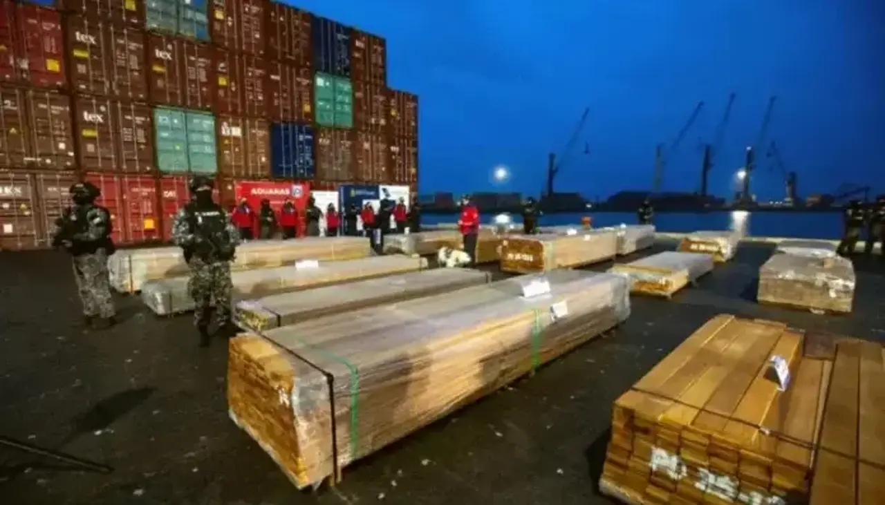 Caso madera: Cancillería informa que la Fiscalía de Chile suspendió temporalmente la destrucción del cargamento incautado en Arica