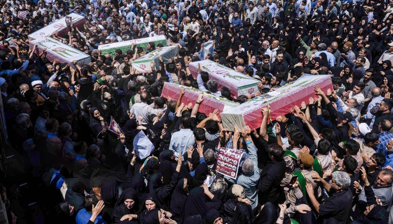 Irán confirma la muerte de 35 mujeres y 10 niños, además de 1.800 heridos desde el viernes cuando iniciaron los ataques