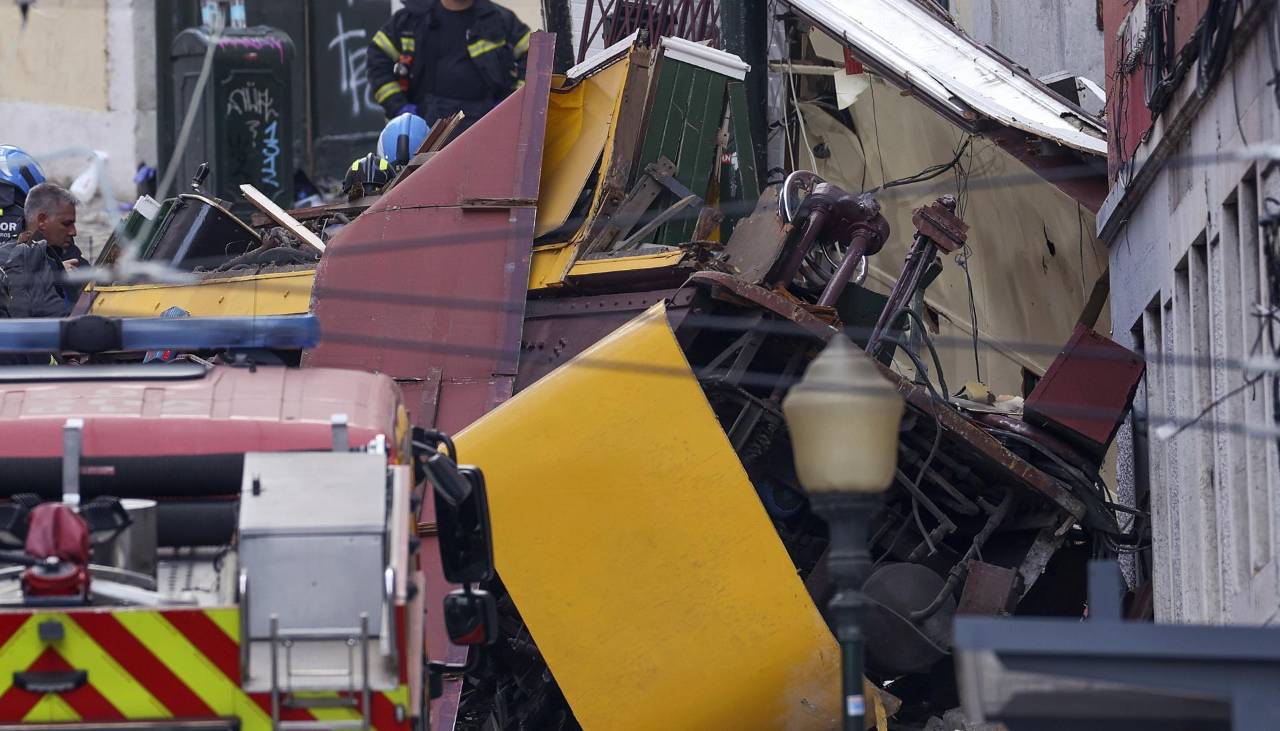 15 muertos y 18 heridos en el accidente de un funicular en Lisboa, según las autoridades