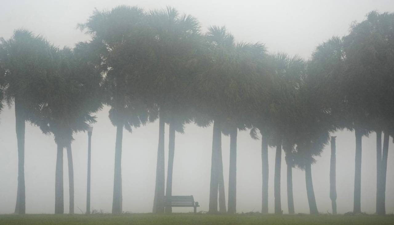 “No hay a dónde ir”: dicen residentes de Florida que se quedaron en sus casas pese a las órdenes de evacuación