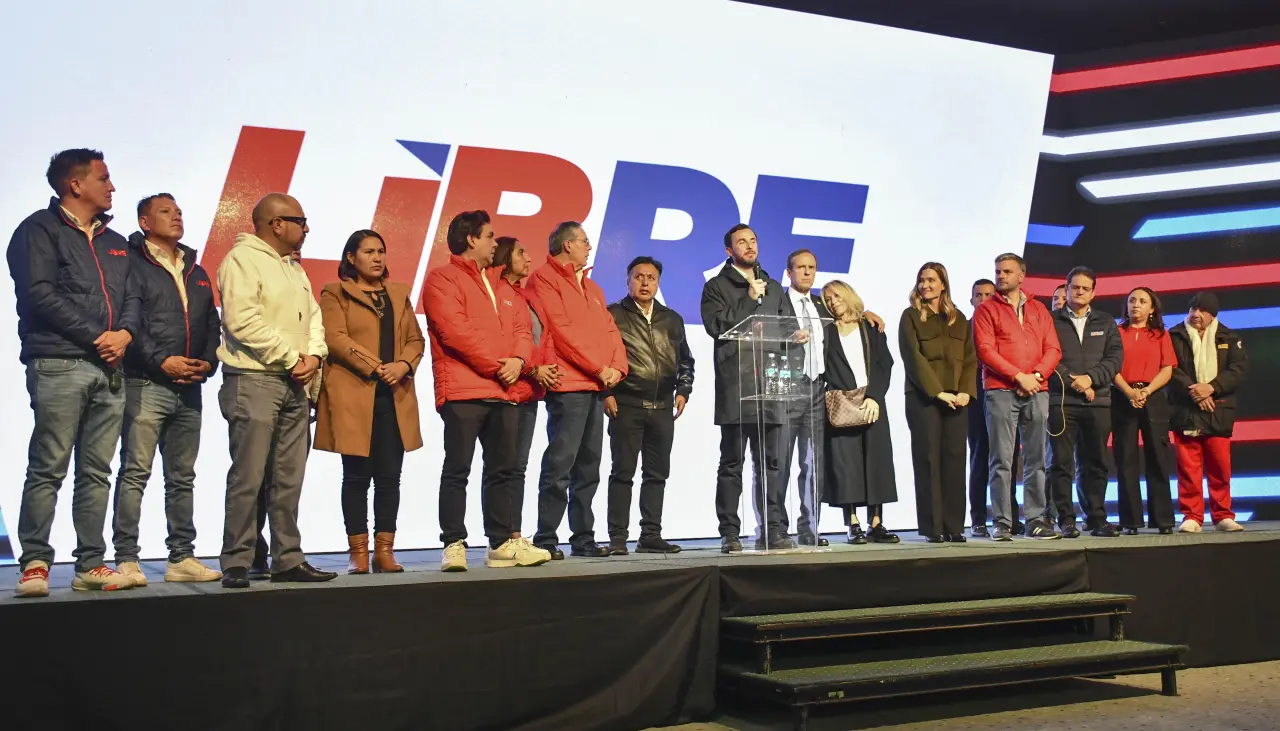 Alianza Libre no podrá participar con su sigla en las subnacionales, señala diputado